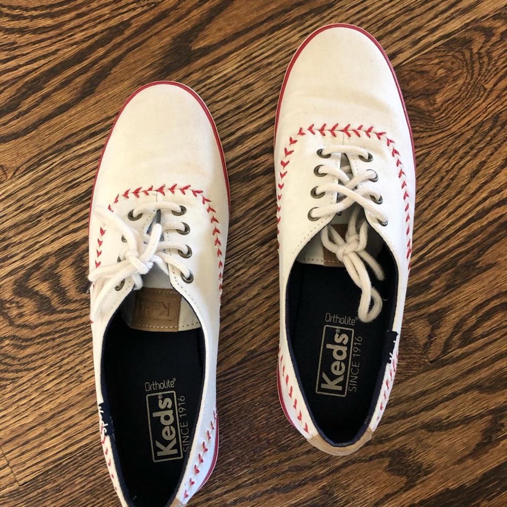 Keds Baseball shoes. Ortholite.  Size 6.